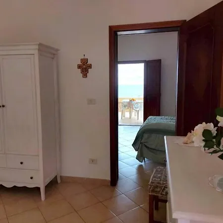 Bilocale Con Magnifica Vista Mare Marina di San Gregorio